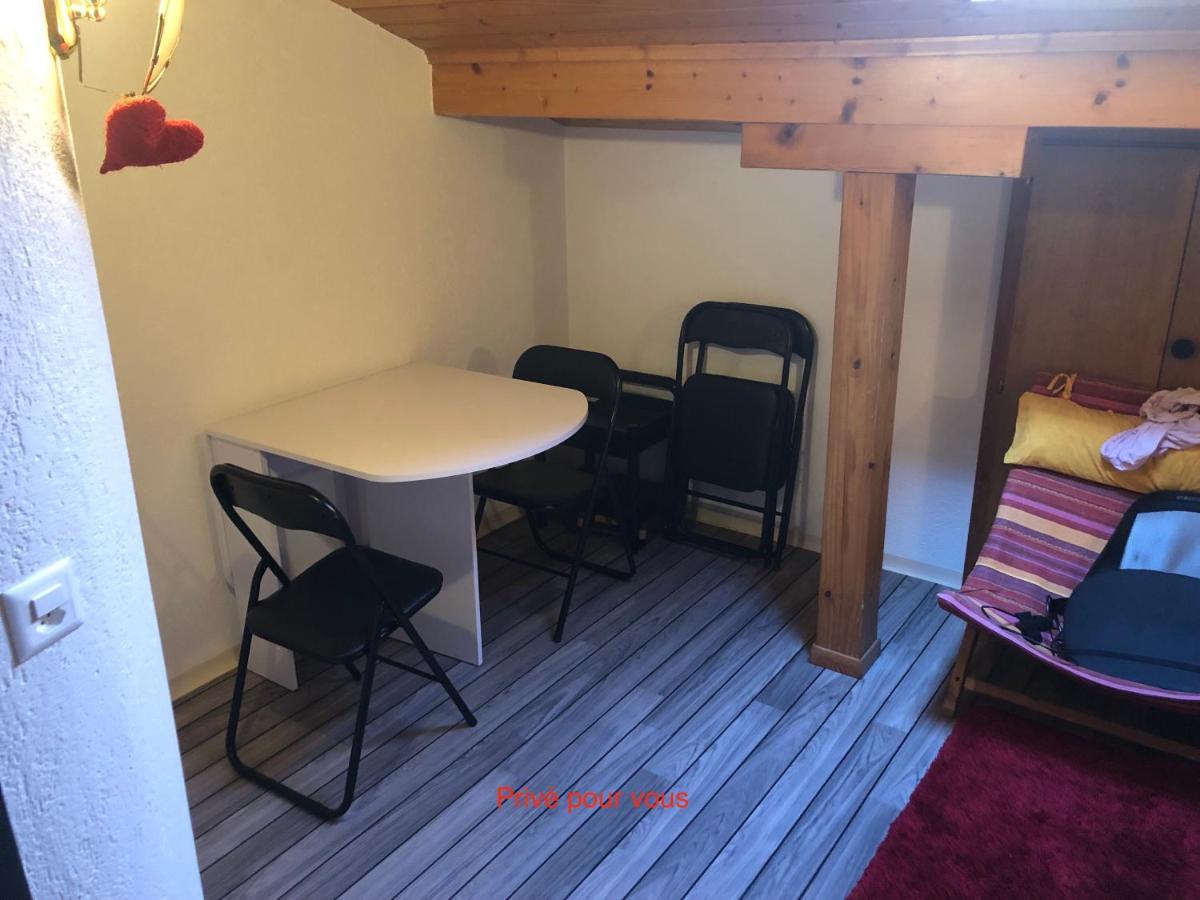 Logement Chez L'Habitant Etage Independant Grône Eksteriør billede